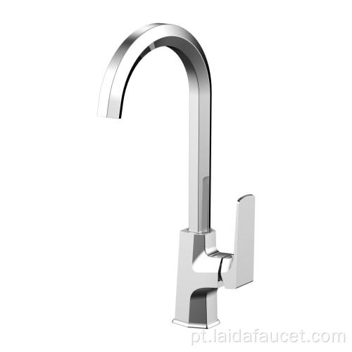 Misturador de cozinha quente e frio
